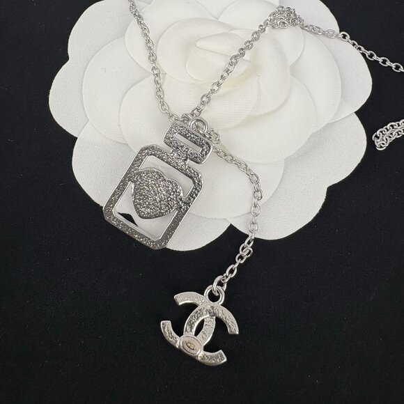 ✅Chanel necklace - Picture 5 of 6